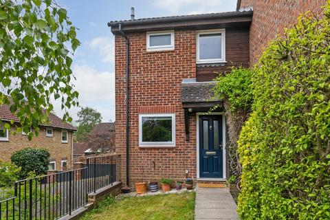 24 Lowden Close, Winchester, SO22 4EW