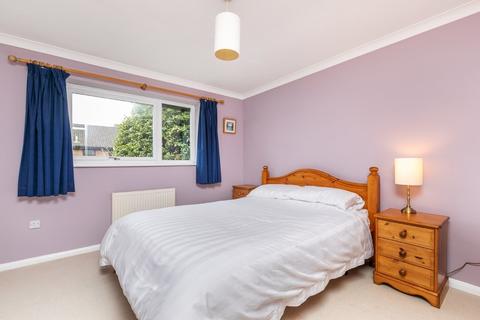 24 Lowden Close, Winchester, SO22 4EW
