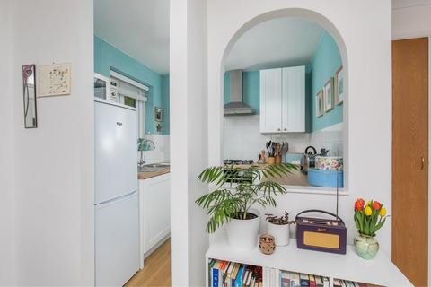 28 Lowden Close, Winchester, SO22 4EW