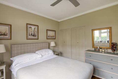 190 Wiltshire Close, London, SW3 2NZ