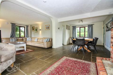 5 bedroom detached house for sale - Staithe Road, Beccles