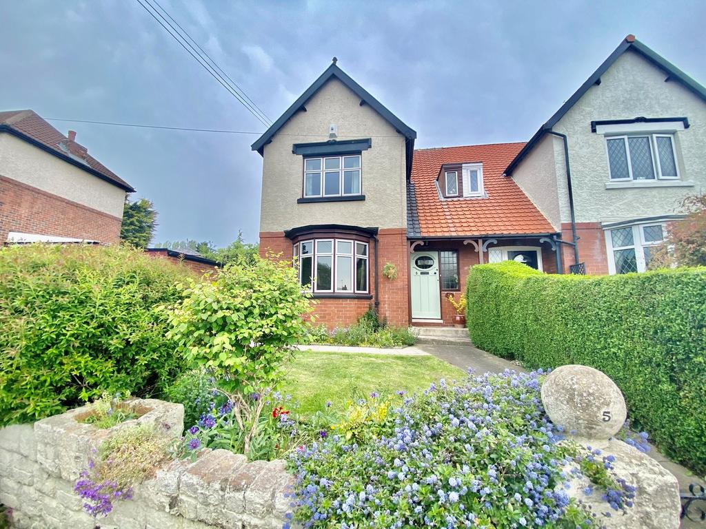 Highfield Crescent, Chester Le... 2 bed semidetached house £199,950