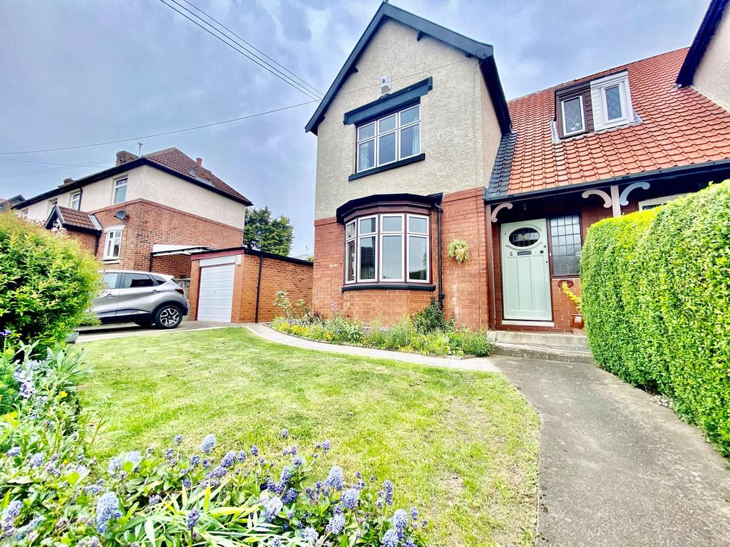 Highfield Crescent, Chester Le... 2 bed semidetached house £199,950