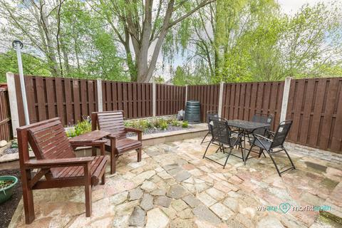 70 Deerlands Close, Sheffield, S5 8AF