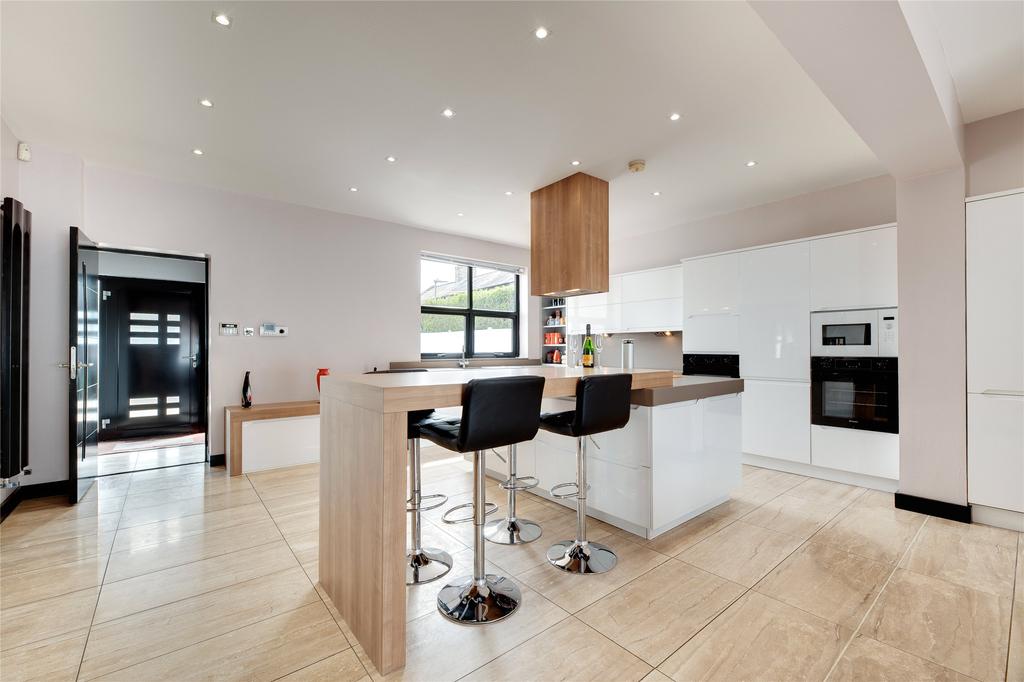 Caledonia, Winlaton, NE21 3 bed detached house £450,000