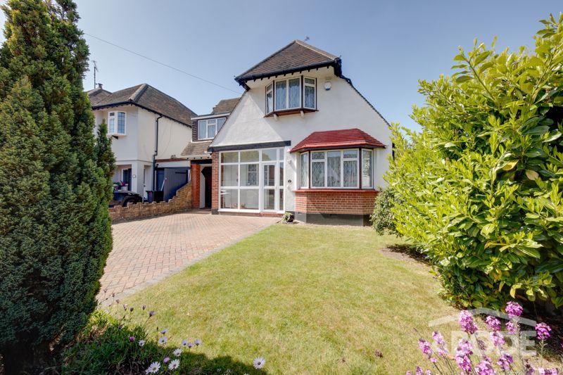 Winsford Gardens, WestcliffOnSea 4 bed detached house for sale £650,000