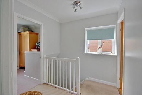 65 Tudor Way, Worcester, WR2 5QN