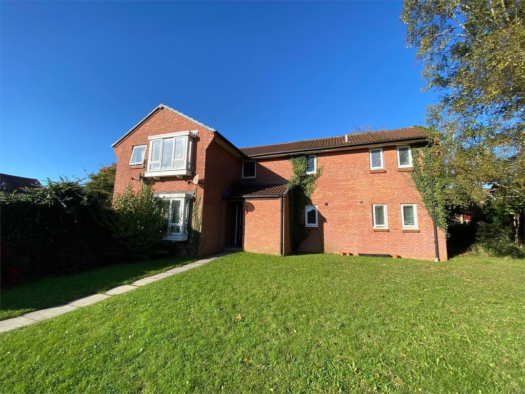 Allington Close, TAUNTON, TA1 Studio £75,000