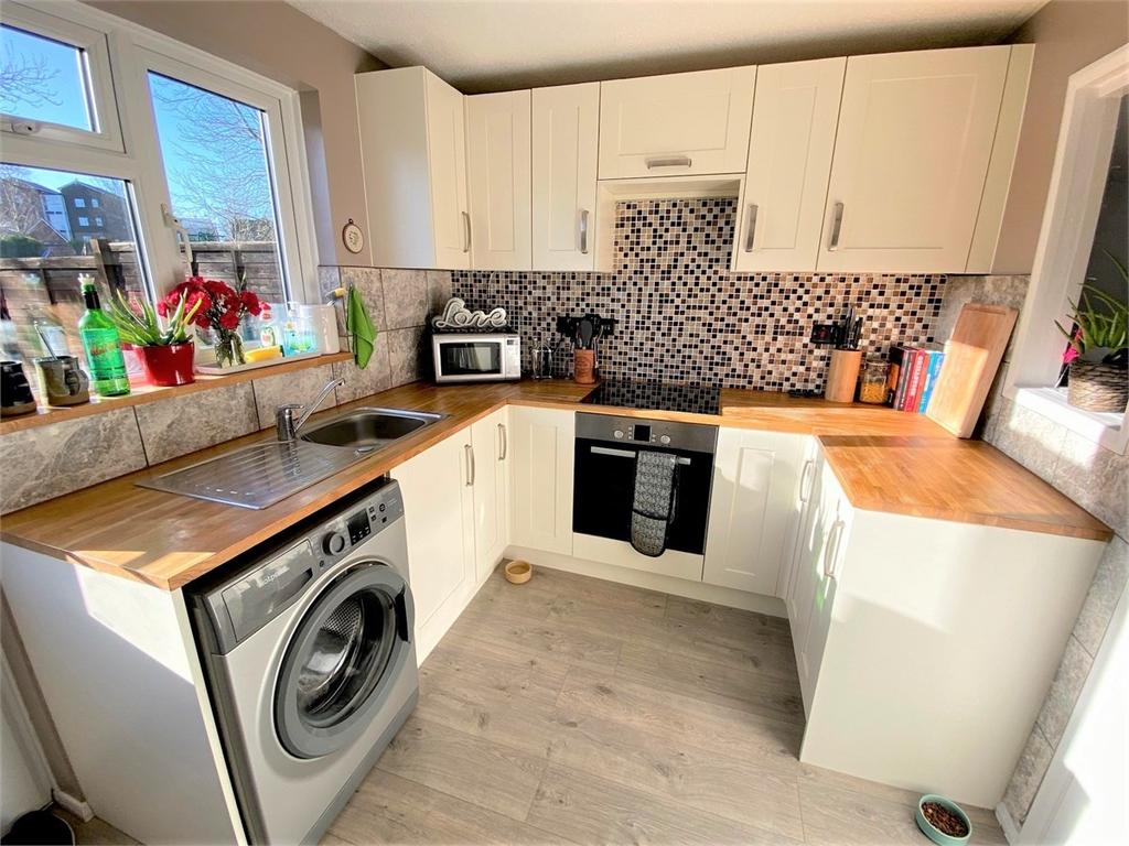 Richards Close, WELLINGTON, TA21 2 bed terraced house £189,995