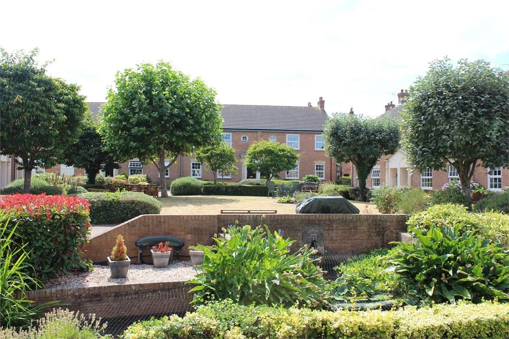 Eastgate Gardens, Taunton, TA1 2 bed retirement property £99,950