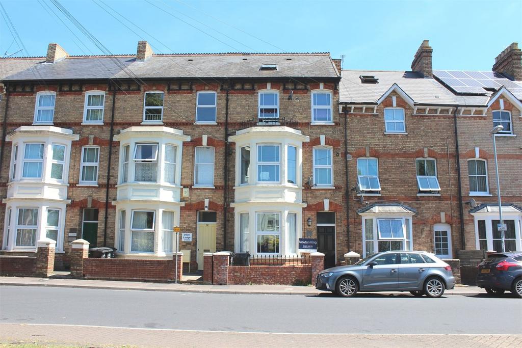Belvedere Road, Taunton, TA1 2 bed apartment £149,995