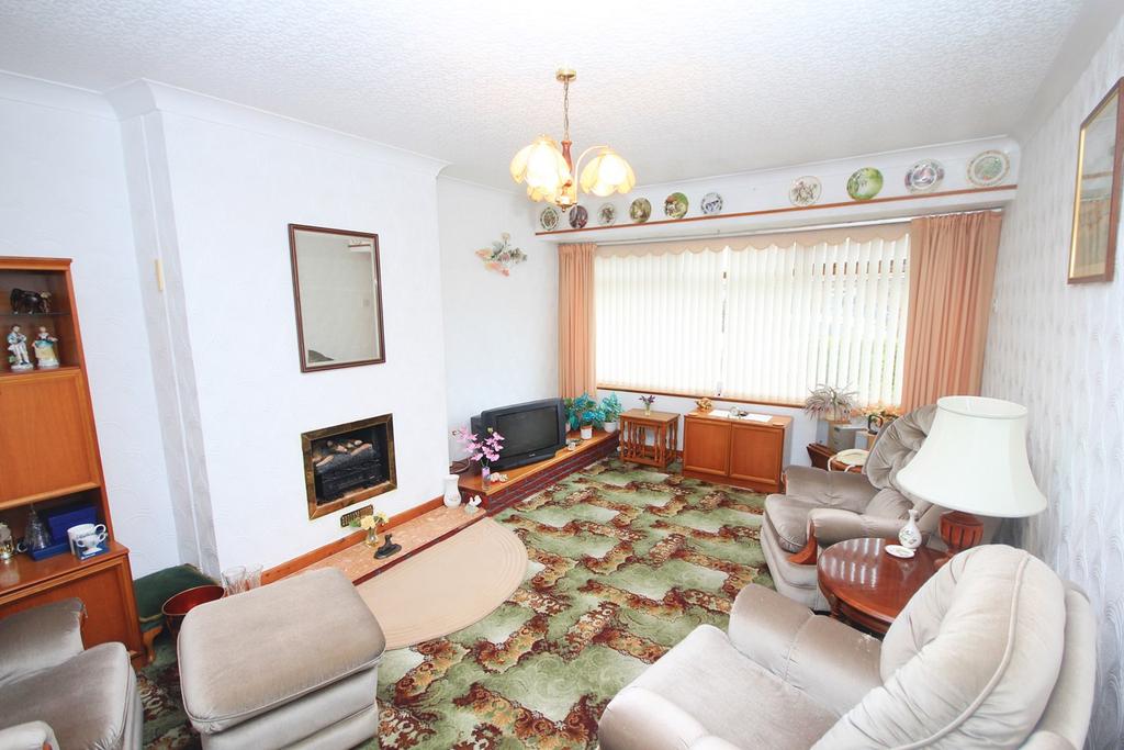 Bakewell Road, Burtonwood... 3 bed semidetached house £200,000