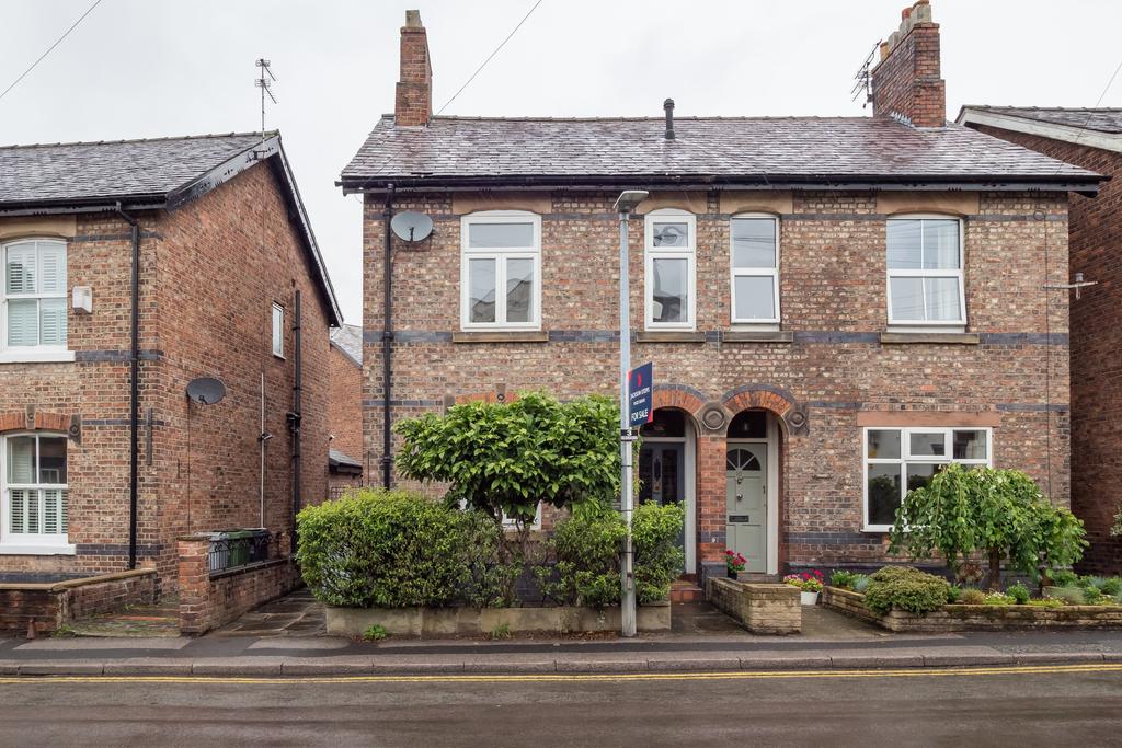 Chorley Hall Lane, Alderley Edge, Cheshire 3 bed semidetached house