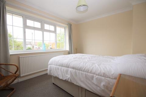 16 Centurion Close, Wirral, CH47 7BZ