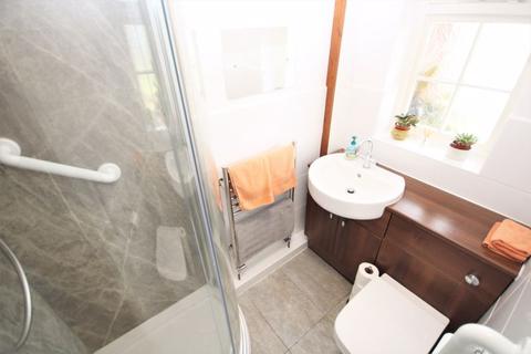 16 Centurion Close, Wirral, CH47 7BZ