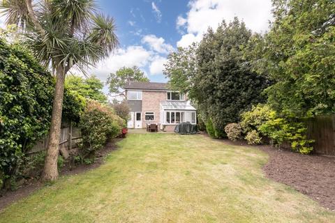 4 bedroom detached house for sale, Rydens Road, Walton-On-Thames