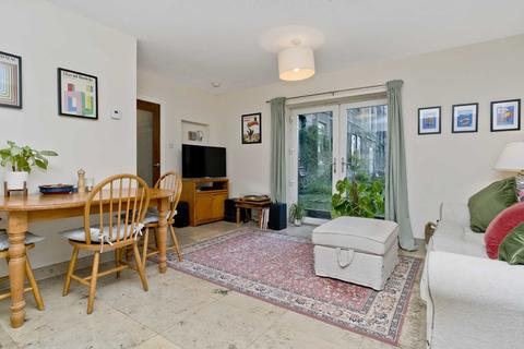 2 bedroom flat for sale - St Peters Place, Edinburgh, EH3