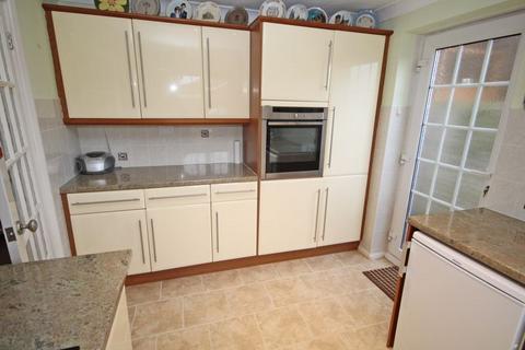 4 bedroom detached house to rent - Silverdale, Barton on Sea