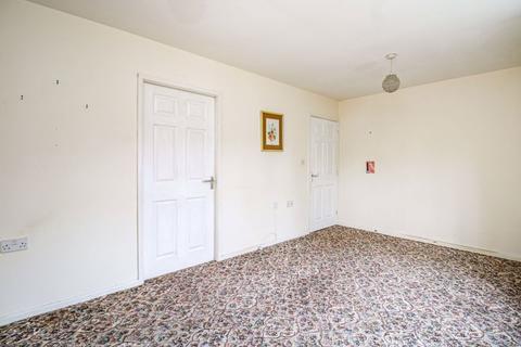 2 bedroom semi-detached bungalow for sale - Bethesda Road, Hanley, Stoke-On-Trent, ST1