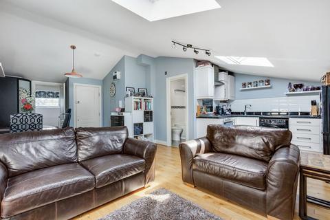 1 bedroom apartment to rent - Barnsbury Lane, Surbiton