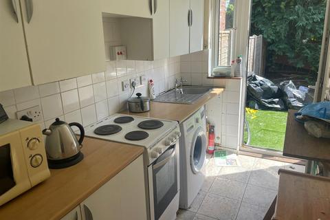 36 Trevor Road, Edgware, HA8 0EU
