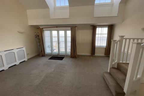 2 bedroom apartment to rent, Heritage Quay, Commercial Place, Gravesend