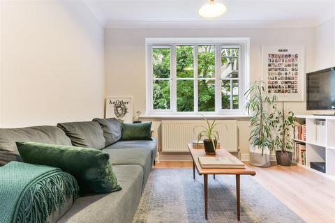 101 Goddard Place, London, N19 5GT