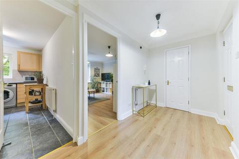 101 Goddard Place, London, N19 5GT