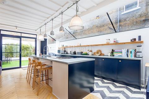 17 Mortimer Road, London, NW10 5QR