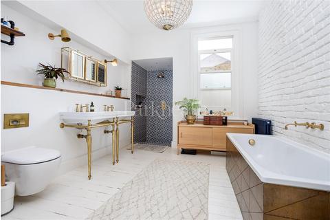 17 Mortimer Road, London, NW10 5QR