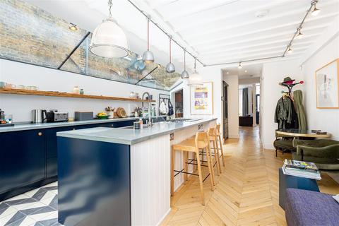 17 Mortimer Road, London, NW10 5QR