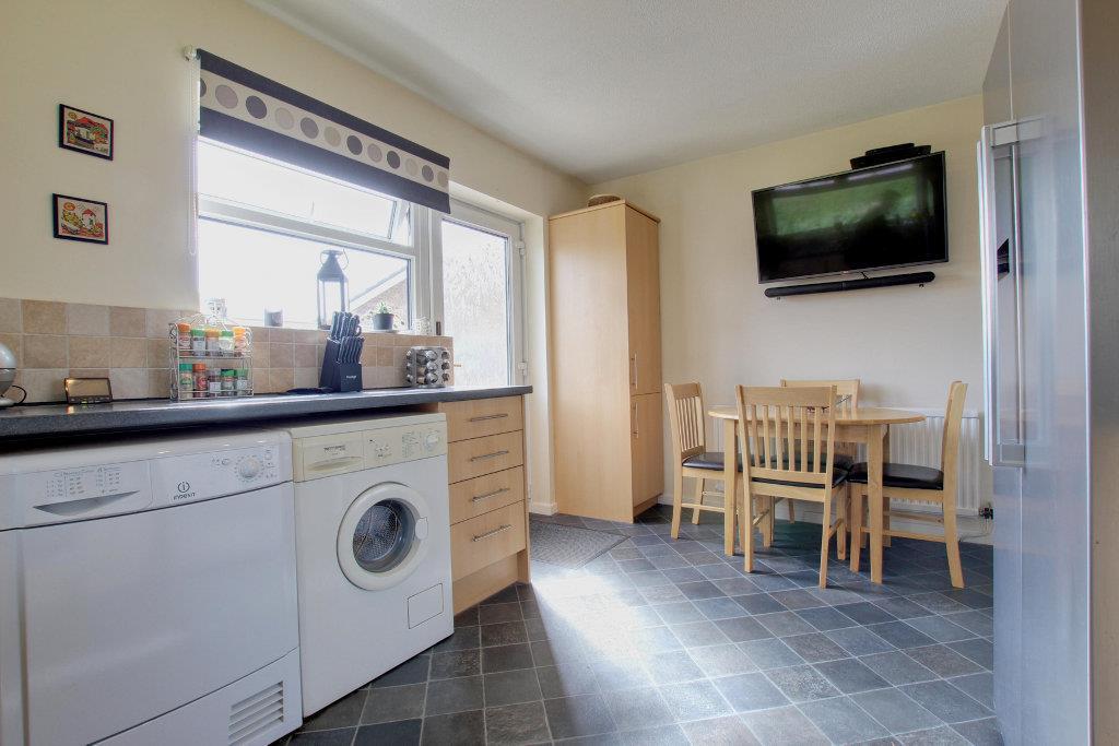 Dining kitchen