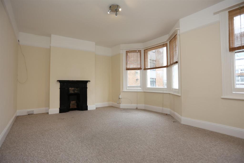 Payne Avenue, Hove 1 bed flat £920 pcm (£212 pw)