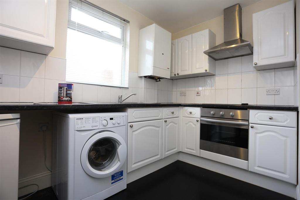 Payne Avenue, Hove 1 bed flat £920 pcm (£212 pw)