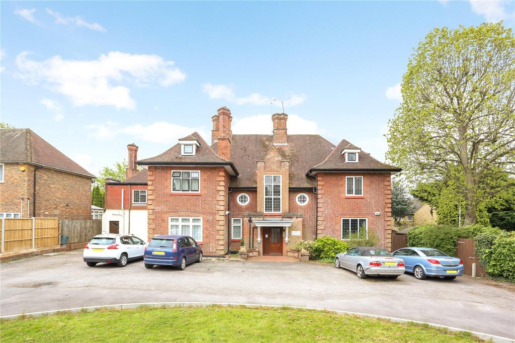 Frithwood Avenue, Northwood, Middlesex, HA6 2 bed apartment for sale