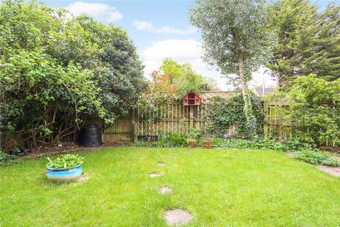Flat 2, 18 Frithwood Avenue, Northwood, HA6 3LX