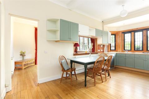 Flat 2, 18 Frithwood Avenue, Northwood, HA6 3LX