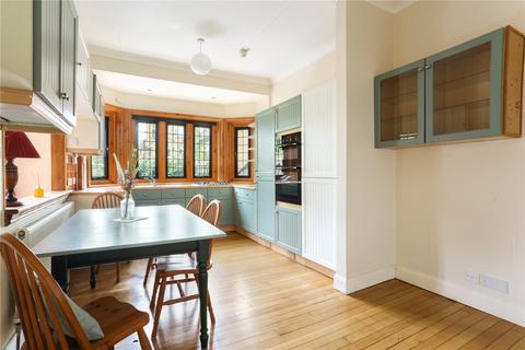 Flat 2, 18 Frithwood Avenue, Northwood, HA6 3LX