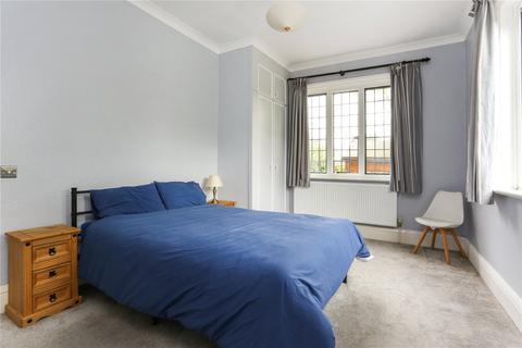 Flat 2, 18 Frithwood Avenue, Northwood, HA6 3LX