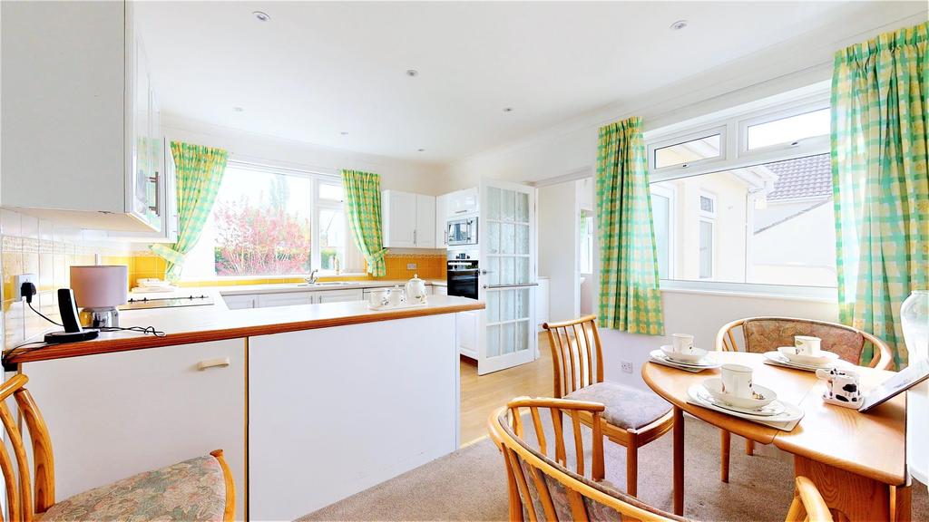 Priory Close, Midsomer Norton 2 bed detached bungalow £465,000