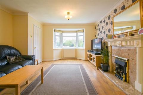 17 Elgar Close, Blackburn, BB2 3TE