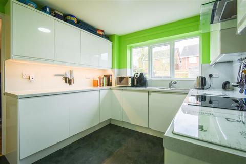 17 Elgar Close, Blackburn, BB2 3TE