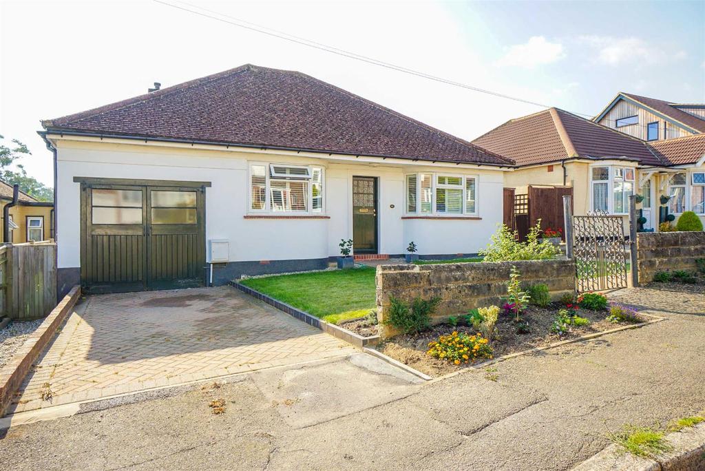 Park View, Hastings 3 bed detached bungalow £400,000