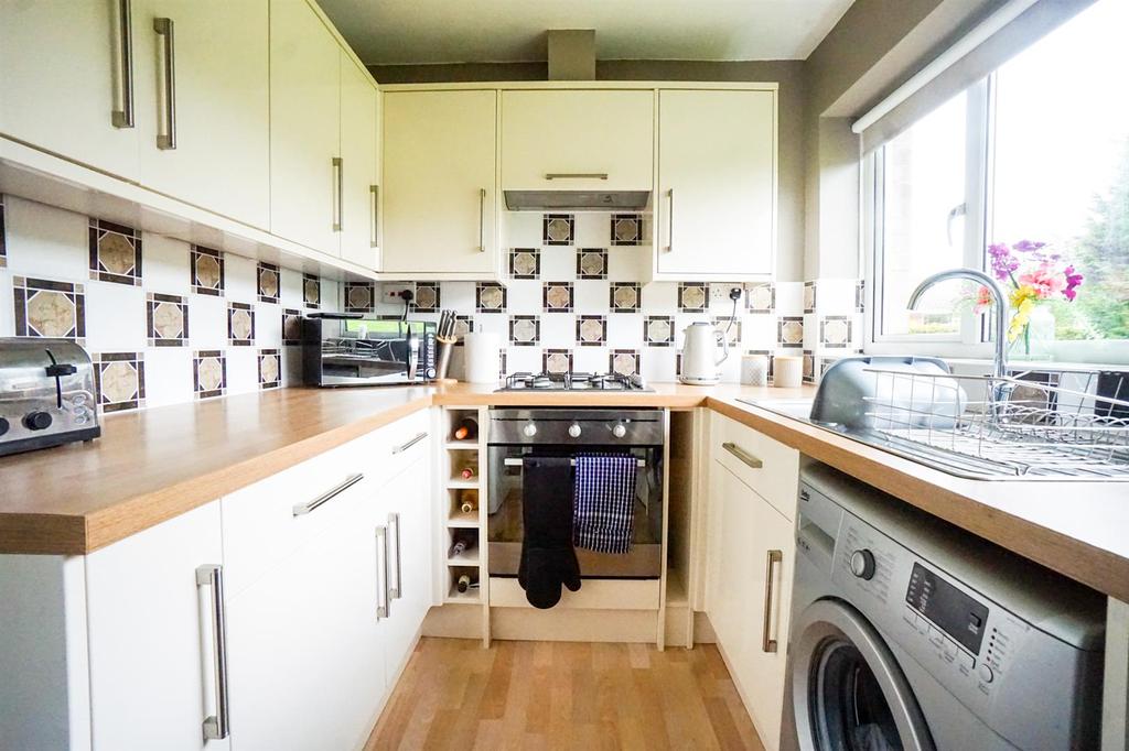 Senlac Way, St. LeonardsOnSea 2 bed flat £200,000