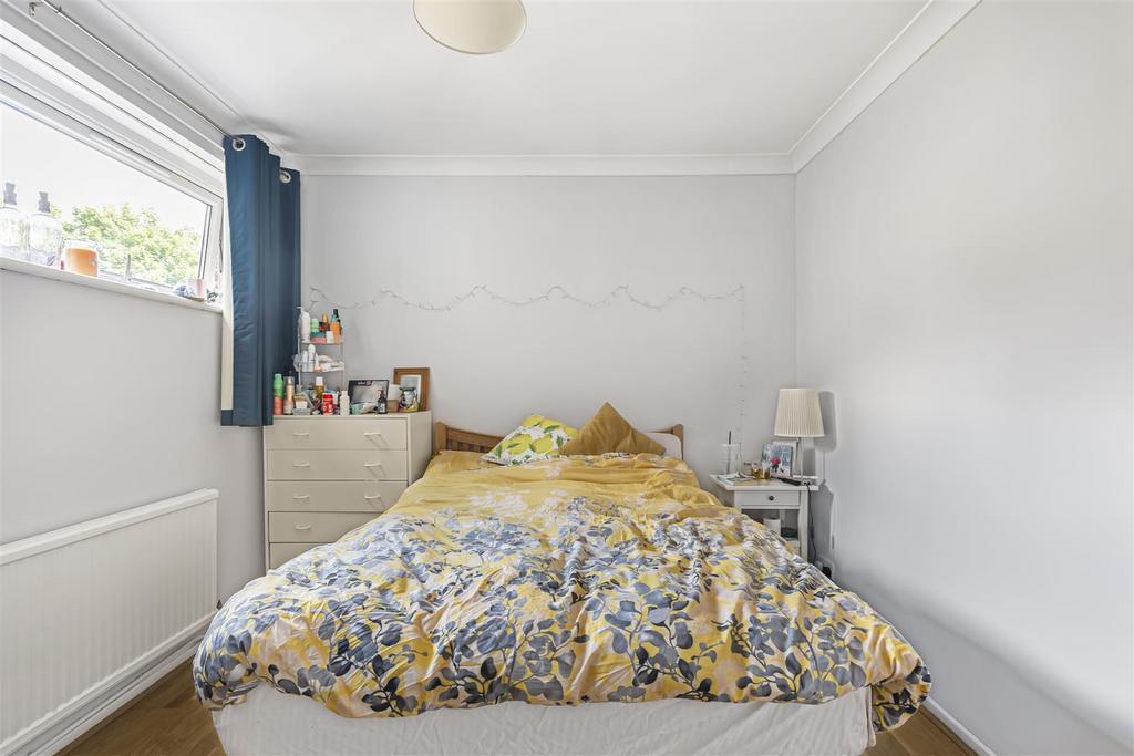 James anderson-8 rockingham close-sw15  13 .JPG
