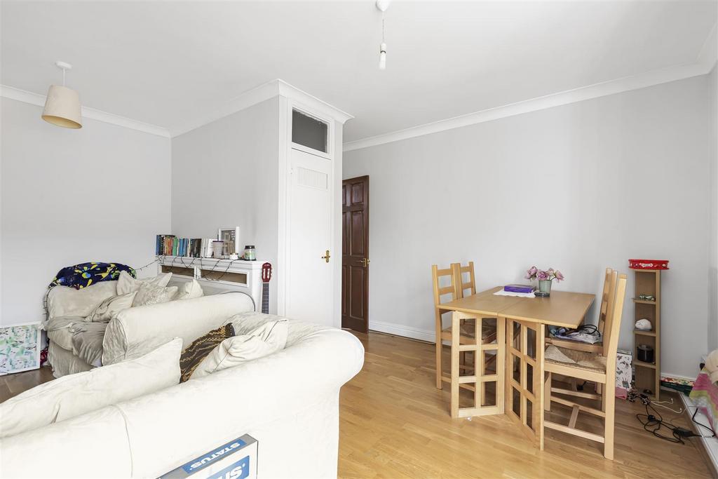 James anderson-8 rockingham close-sw15  7 .JPG