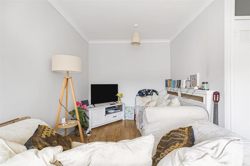 James anderson-8 rockingham close-sw15  8 .JPG