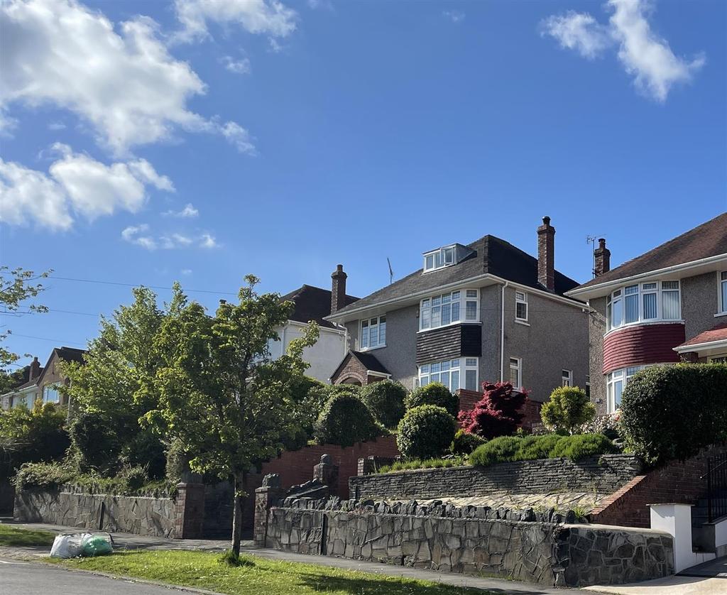 RhydYDefaid Drive, Sketty, Swansea 5 bed detached house £550,000