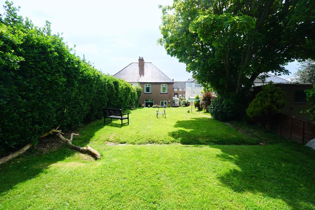 Victoria Avenue, Hastings 3 bed semidetached house £325,000