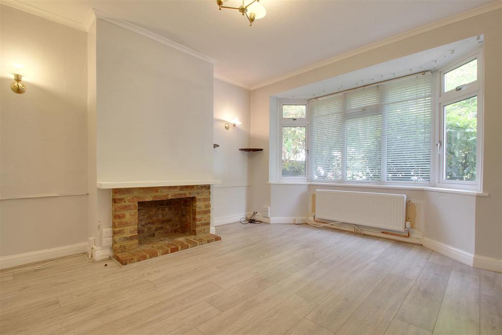 Norfolk Street, Worthing 3 bed end of terrace house £1,500 pcm (£346 pw)